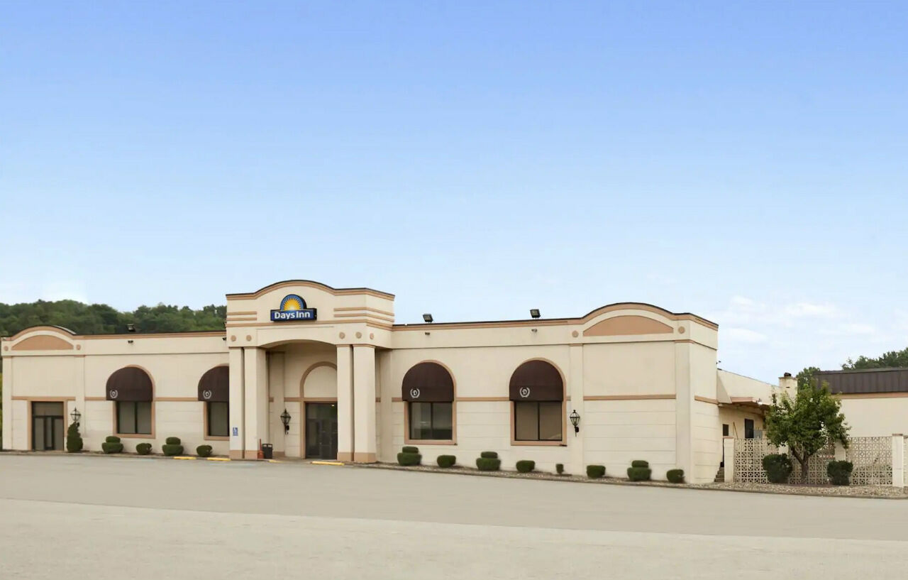 Days Inn By Wyndham Butler Conference Center 外观 照片